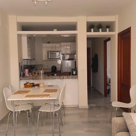 Relajante Apartamento Junto Al Mar En *